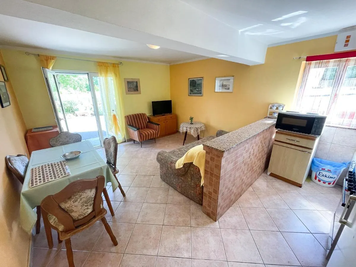Apartmani Leonarda Jadranovo 0*,  Croatia